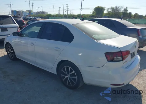 2016 Volkswagen Jetta 1.4T Se z USA, uszkodzony, nr VIN 3VWD67AJXGM253556